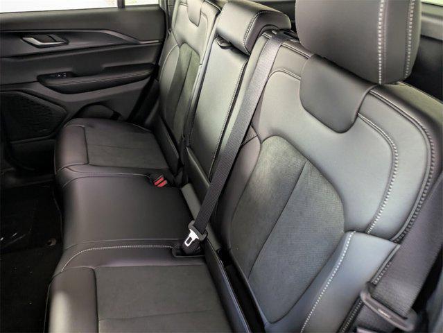 new 2025 Jeep Grand Cherokee car, priced at $41,675