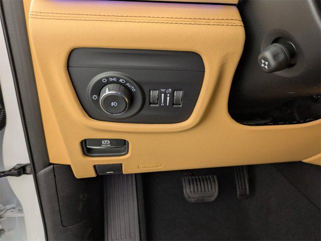 new 2025 Jeep Grand Cherokee car, priced at $59,301
