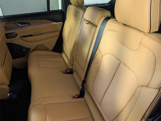 new 2025 Jeep Grand Cherokee car, priced at $59,301