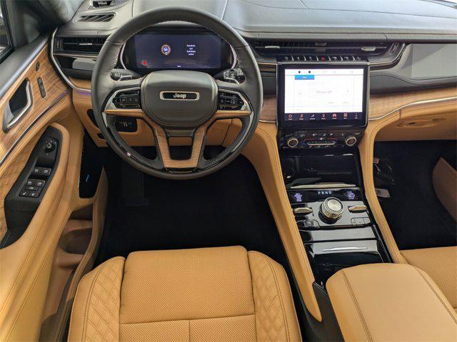 new 2025 Jeep Grand Cherokee car, priced at $59,301