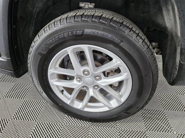 used 2024 Jeep Grand Cherokee car, priced at $27,555