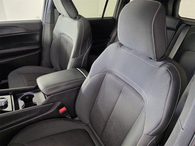 used 2024 Jeep Grand Cherokee car, priced at $27,555