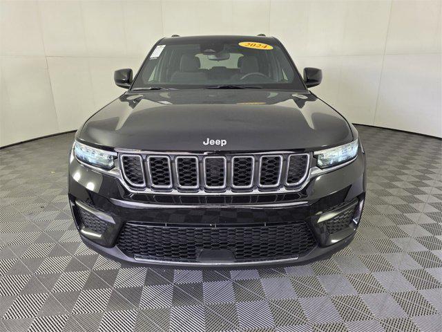used 2024 Jeep Grand Cherokee car, priced at $27,555