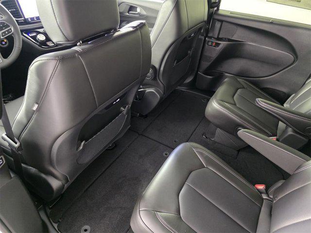 new 2025 Chrysler Pacifica car, priced at $38,917