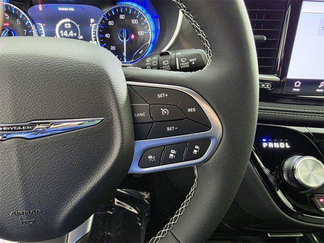 new 2025 Chrysler Pacifica car, priced at $38,917