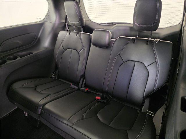 new 2025 Chrysler Pacifica car, priced at $38,917