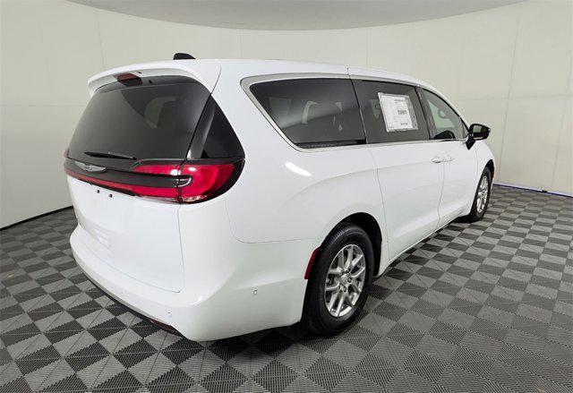 new 2025 Chrysler Pacifica car, priced at $38,917