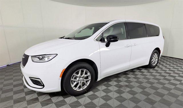 new 2025 Chrysler Pacifica car, priced at $38,917