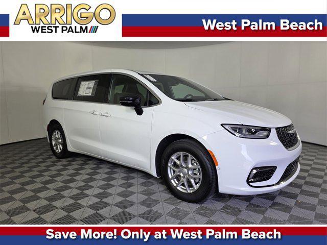 new 2025 Chrysler Pacifica car, priced at $38,917
