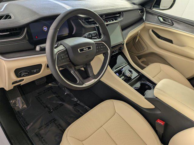 new 2025 Jeep Grand Cherokee car, priced at $37,919