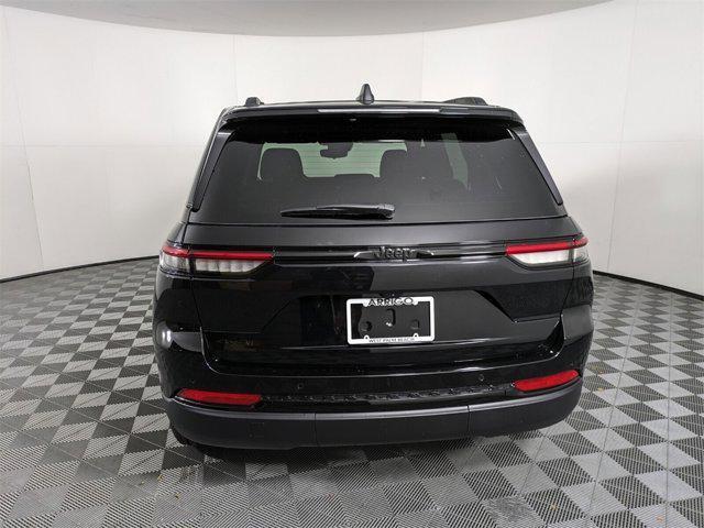 new 2025 Jeep Grand Cherokee car, priced at $44,975