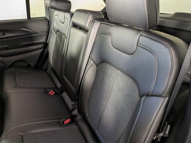 new 2025 Jeep Grand Cherokee car, priced at $44,975