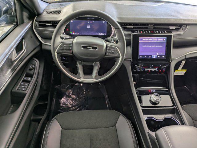 new 2025 Jeep Grand Cherokee car, priced at $44,975