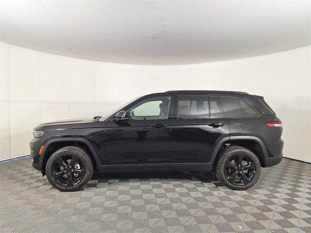 new 2025 Jeep Grand Cherokee car, priced at $43,675