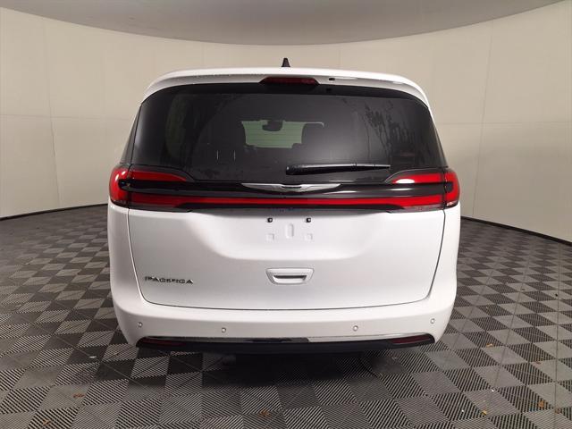 new 2024 Chrysler Pacifica car, priced at $44,096