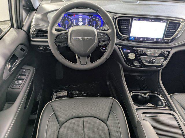 new 2025 Chrysler Pacifica car, priced at $44,655