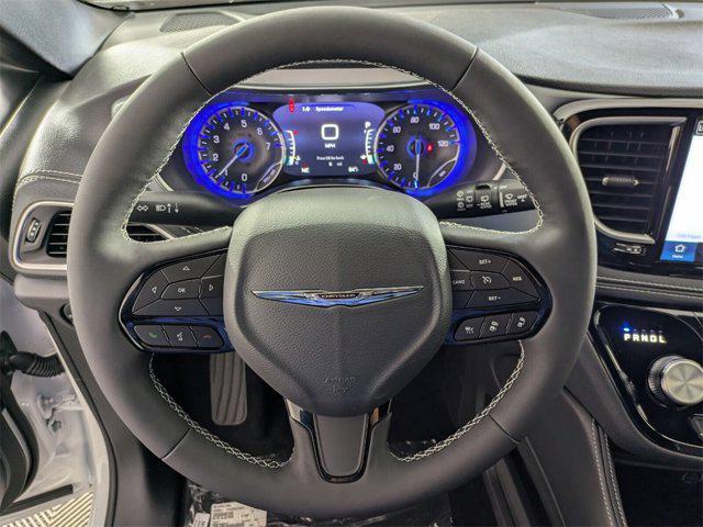 new 2025 Chrysler Pacifica car, priced at $44,655