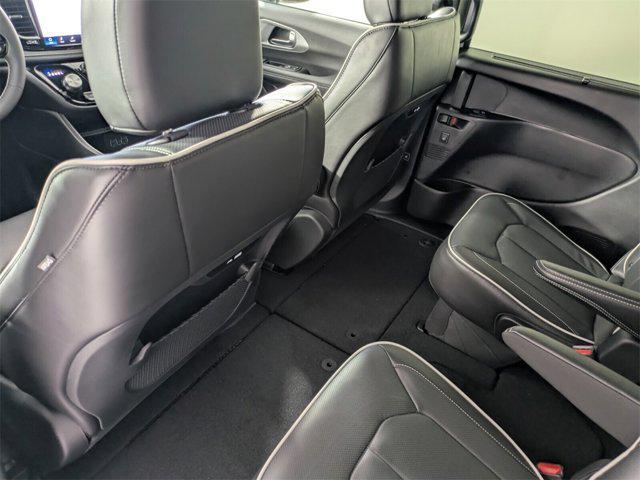 new 2025 Chrysler Pacifica car, priced at $44,655