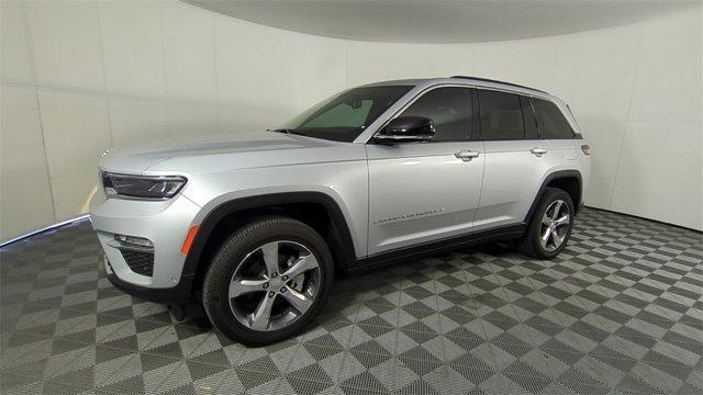 new 2025 Jeep Grand Cherokee car, priced at $45,279