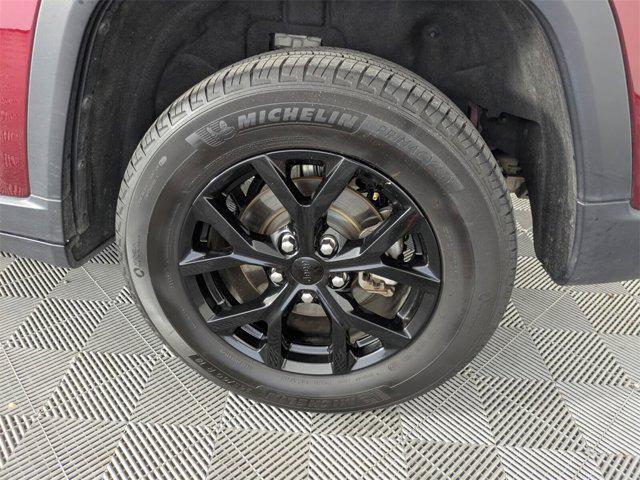 used 2024 Jeep Grand Cherokee car, priced at $28,988