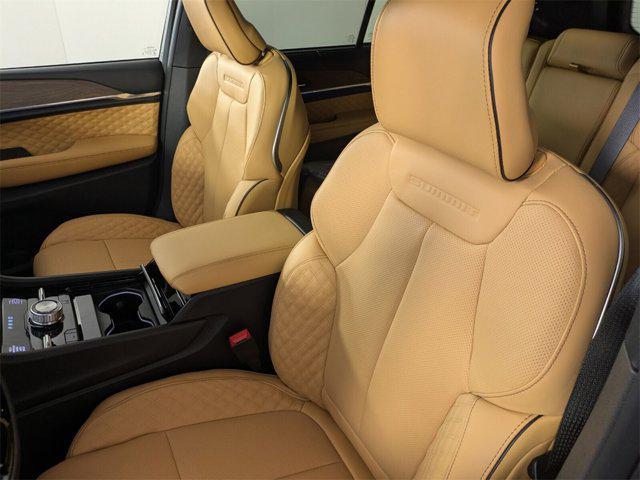 new 2025 Jeep Grand Cherokee car, priced at $56,178