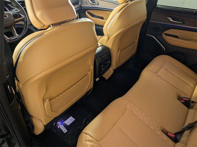 new 2025 Jeep Grand Cherokee car, priced at $56,178