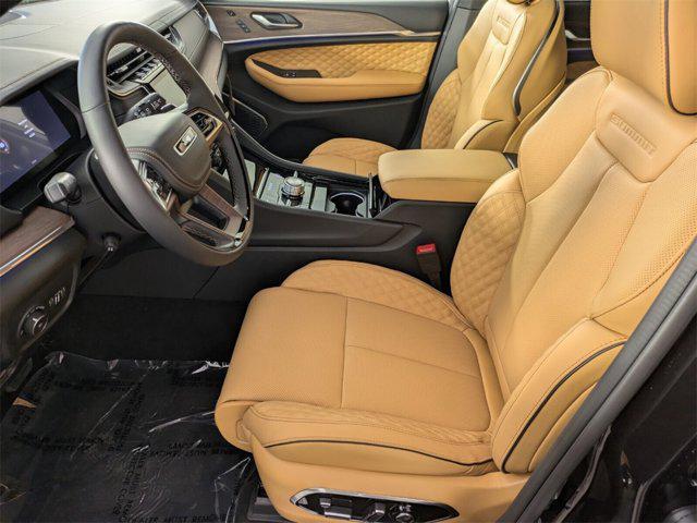 new 2025 Jeep Grand Cherokee car, priced at $56,178