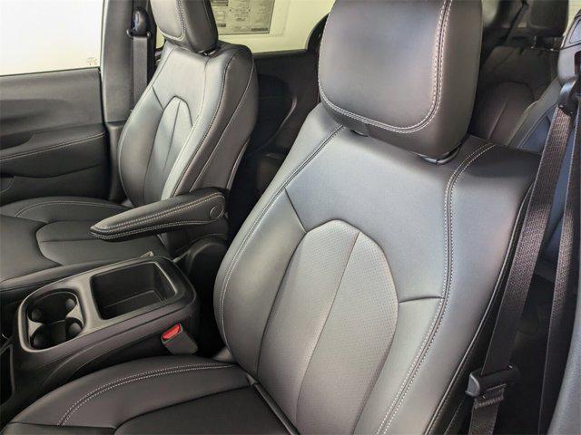 new 2025 Chrysler Pacifica car, priced at $38,917