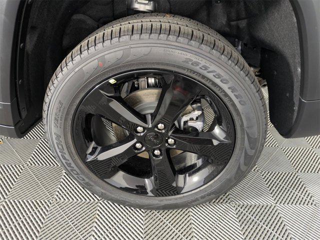 new 2025 Jeep Grand Cherokee car, priced at $37,091