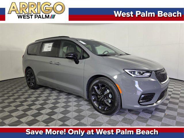new 2025 Chrysler Pacifica car, priced at $45,105