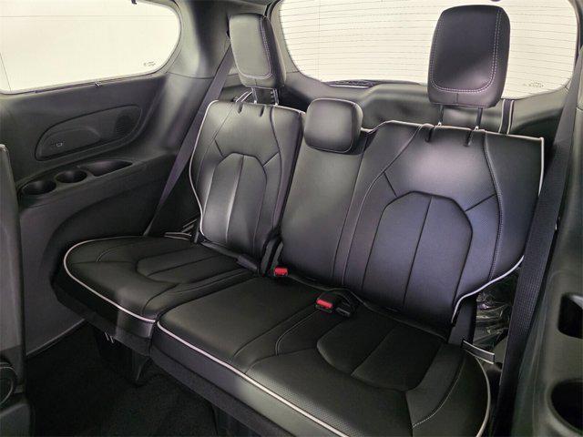 new 2025 Chrysler Pacifica car, priced at $45,105
