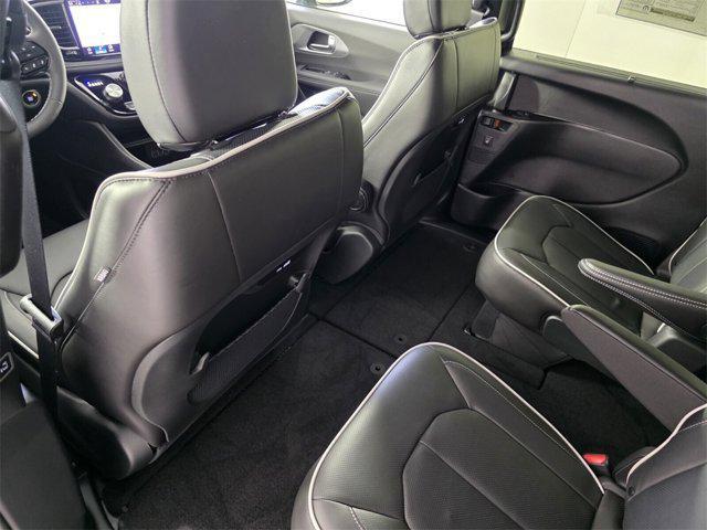 new 2025 Chrysler Pacifica car, priced at $45,105