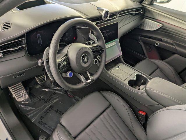 new 2025 Maserati Grecale car, priced at $89,915