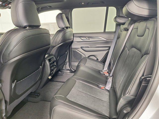 new 2025 Jeep Grand Cherokee car, priced at $38,976