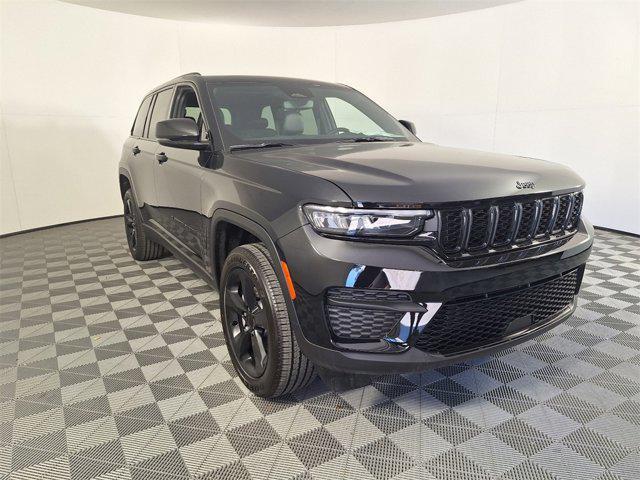 new 2024 Jeep Grand Cherokee car, priced at $36,321