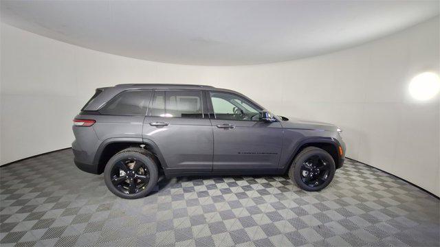 new 2025 Jeep Grand Cherokee car, priced at $38,075