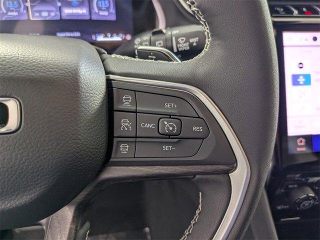 new 2025 Jeep Grand Cherokee car, priced at $38,549