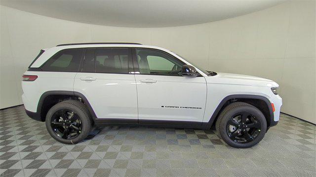 new 2025 Jeep Grand Cherokee car, priced at $38,549