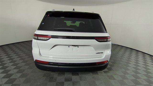 new 2025 Jeep Grand Cherokee car, priced at $38,549