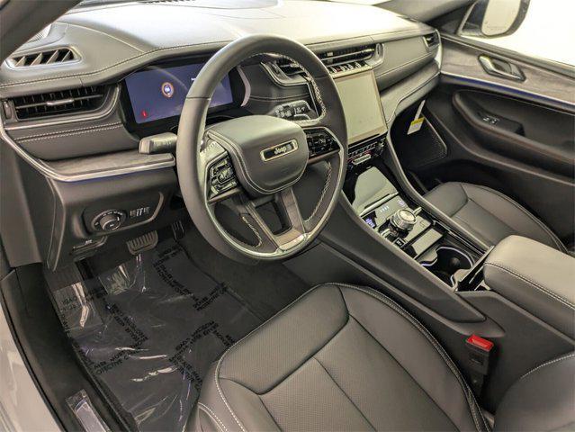 new 2025 Jeep Grand Cherokee car, priced at $51,067