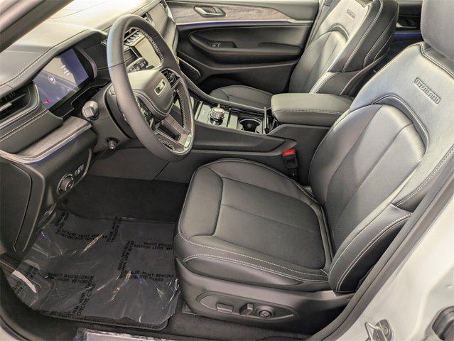 new 2025 Jeep Grand Cherokee car, priced at $51,067