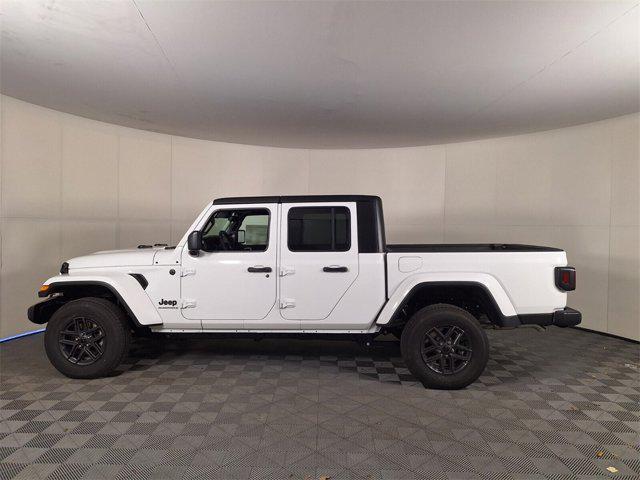 new 2024 Jeep Gladiator car, priced at $40,751