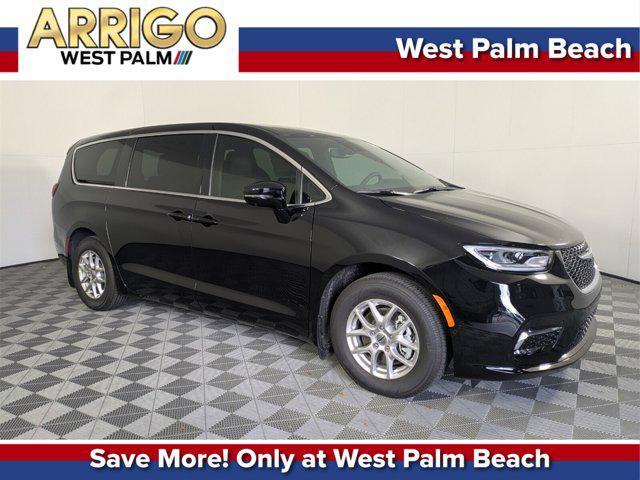 new 2025 Chrysler Pacifica car, priced at $38,917
