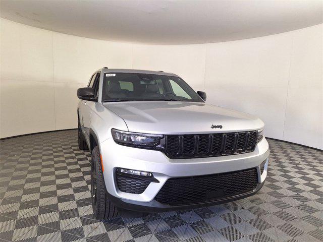 new 2025 Jeep Grand Cherokee car, priced at $39,309