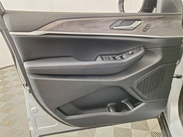 new 2025 Jeep Grand Cherokee car, priced at $39,309