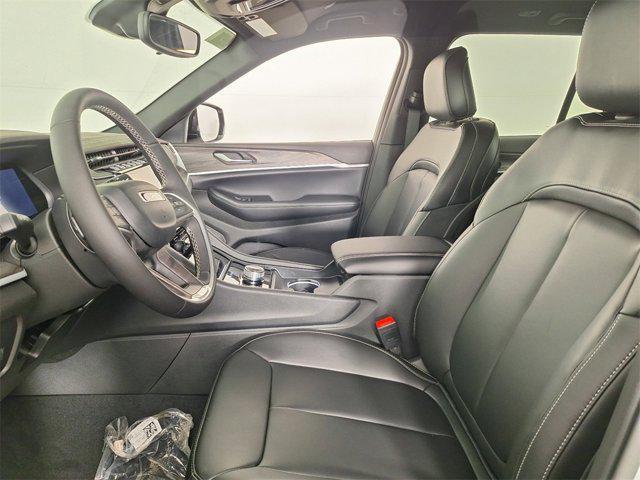 new 2025 Jeep Grand Cherokee car, priced at $39,309