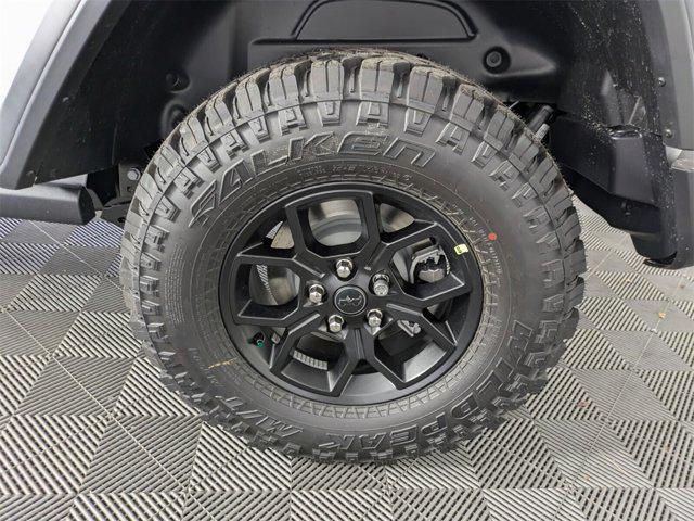 new 2025 Jeep Wrangler car, priced at $48,623