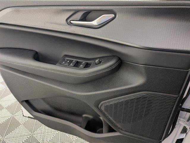 new 2025 Jeep Grand Cherokee L car, priced at $39,322