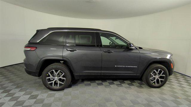 new 2025 Jeep Grand Cherokee car, priced at $32,699