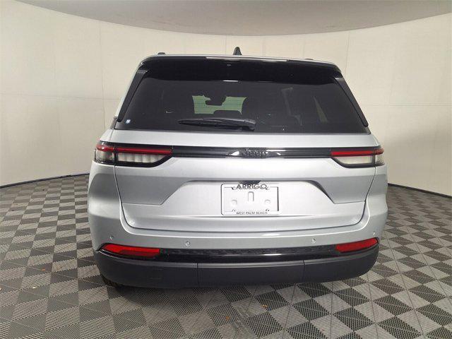 new 2025 Jeep Grand Cherokee car, priced at $35,276